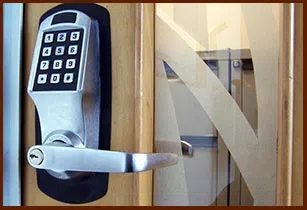 Norwalk Locksmith Store Norwalk, CT 203-533-3118 - 10-63-commercial-lock